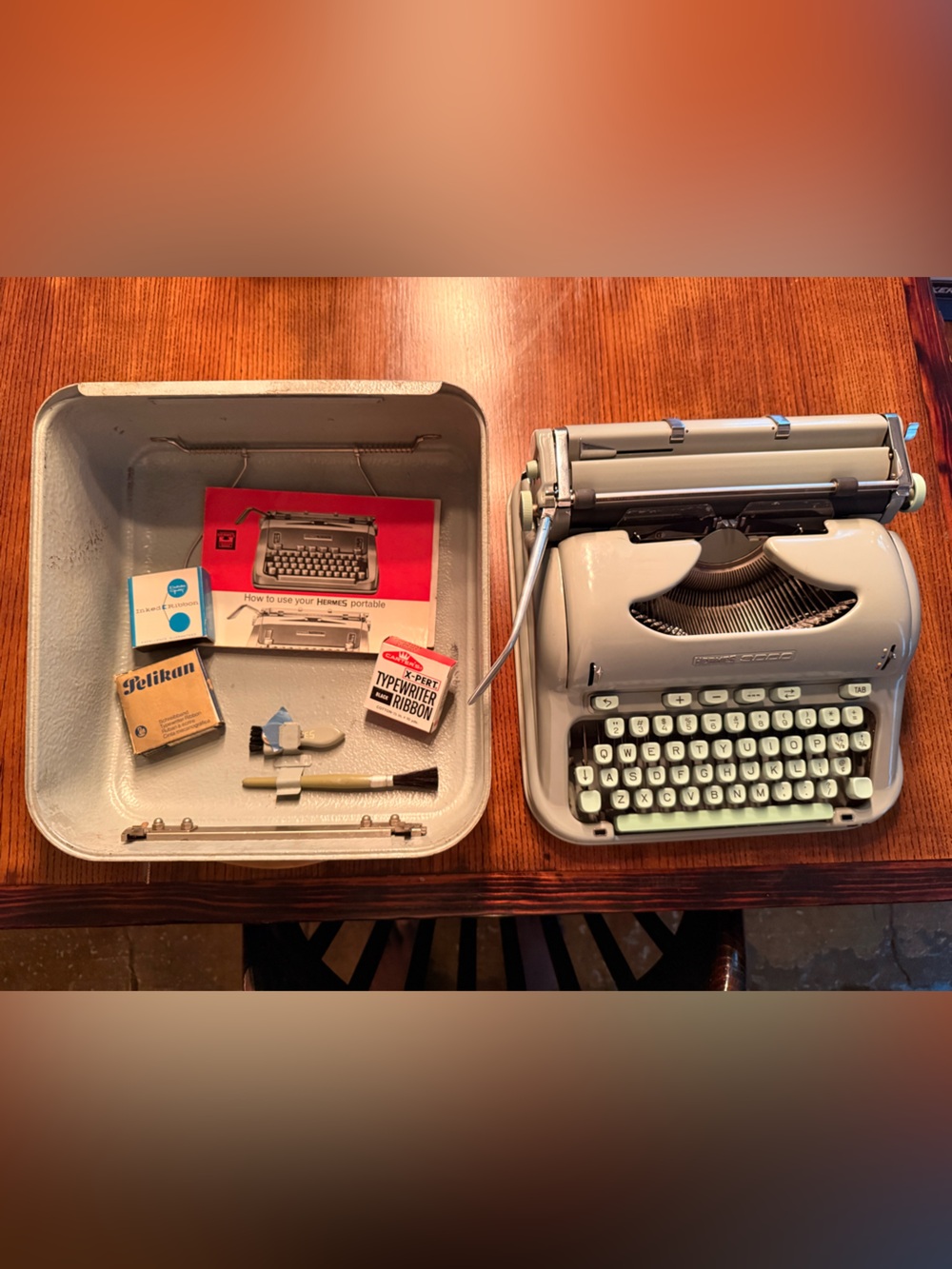 RARE Vintage Hermes 3000 Portable Typewriter Seafoam Green w Metal Case & Ribbon